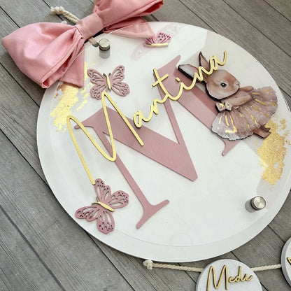 Letrero coneja con hoja de oro