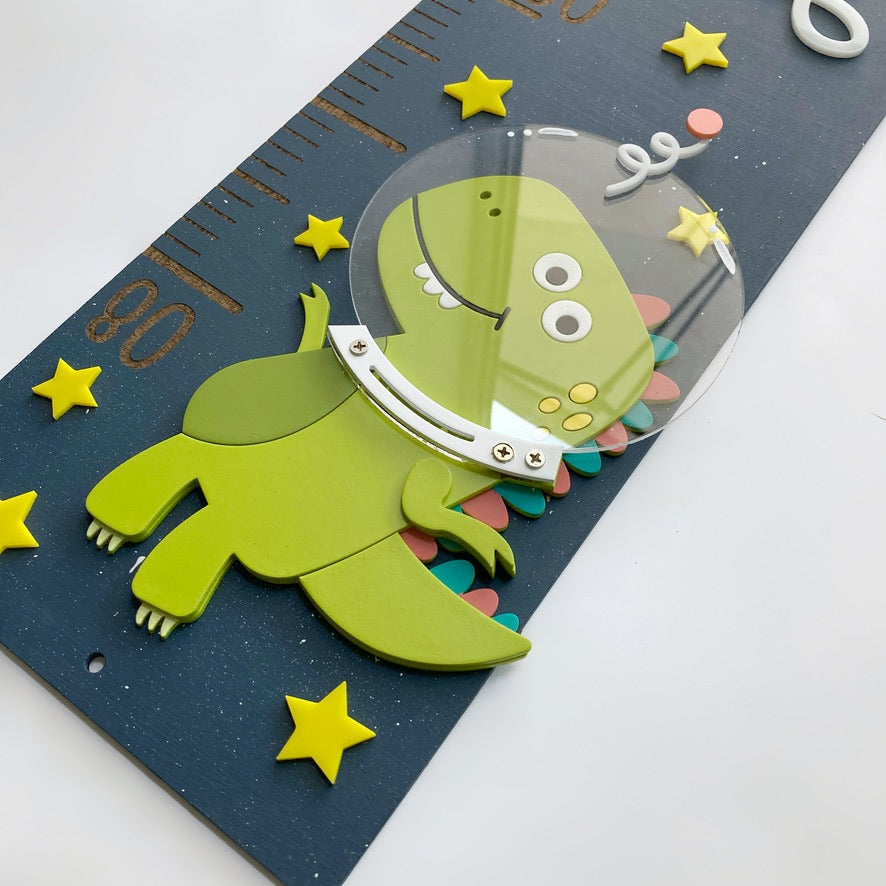 DINO ASTRONAUTA